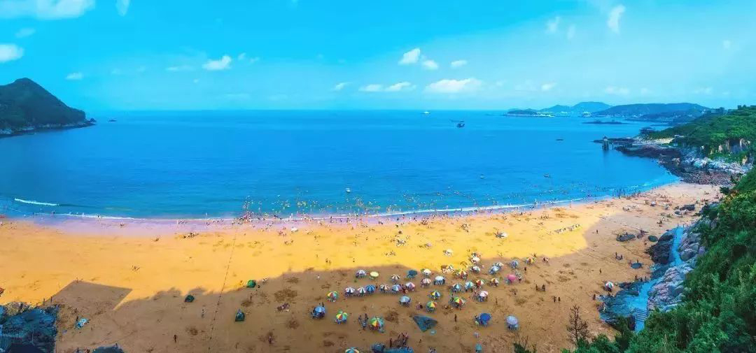 舟山(shān)东海岸沙滩营地