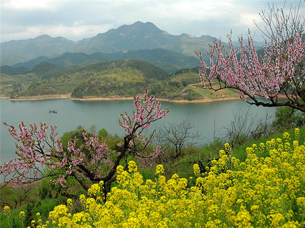 绍兴诸暨东白湖(hú)拓展基地