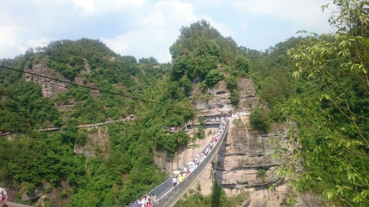 绍兴新(xīn)昌千丈幽谷拓展基地